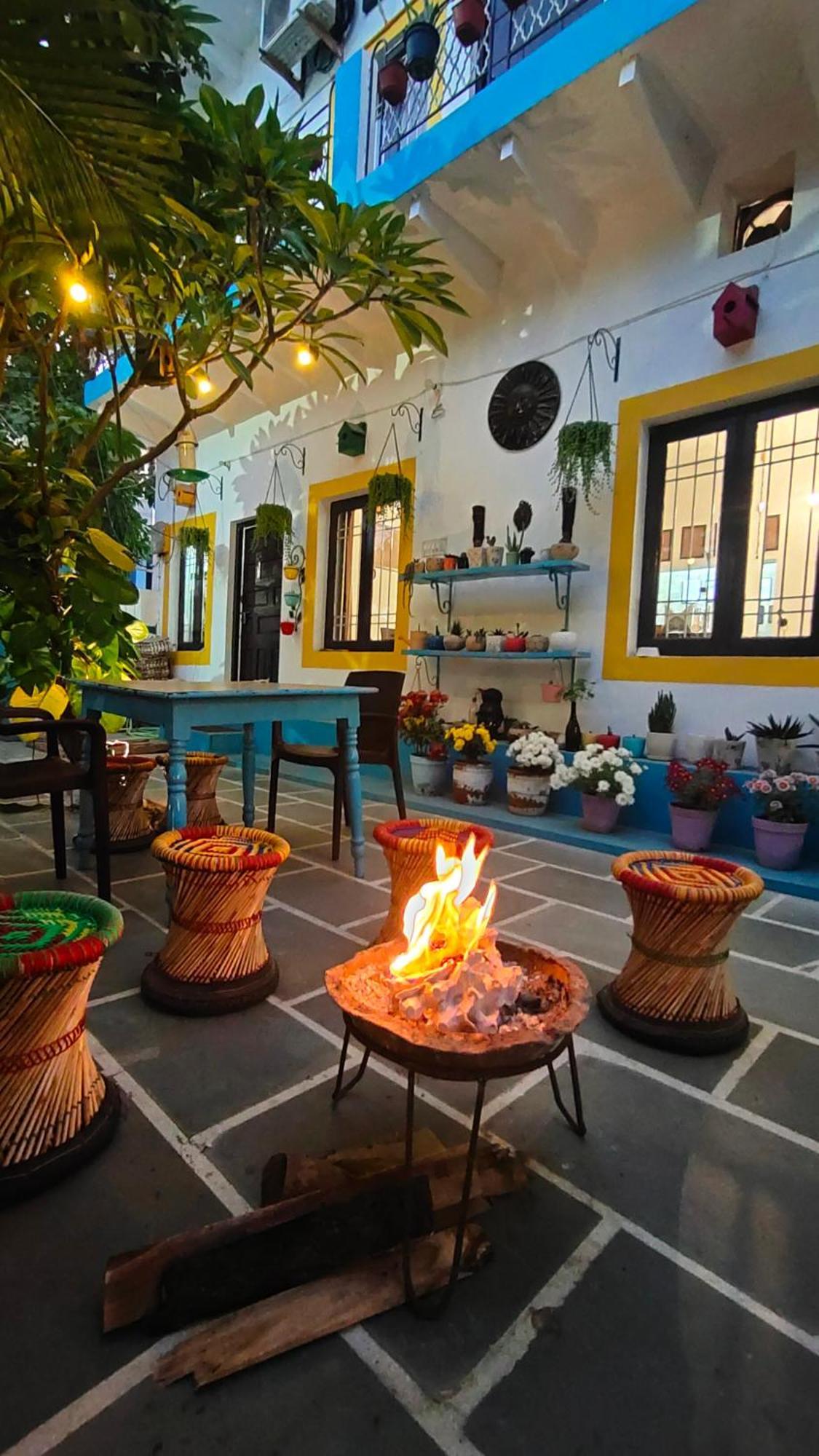 Iora Guest House Bharatpur Exterior photo